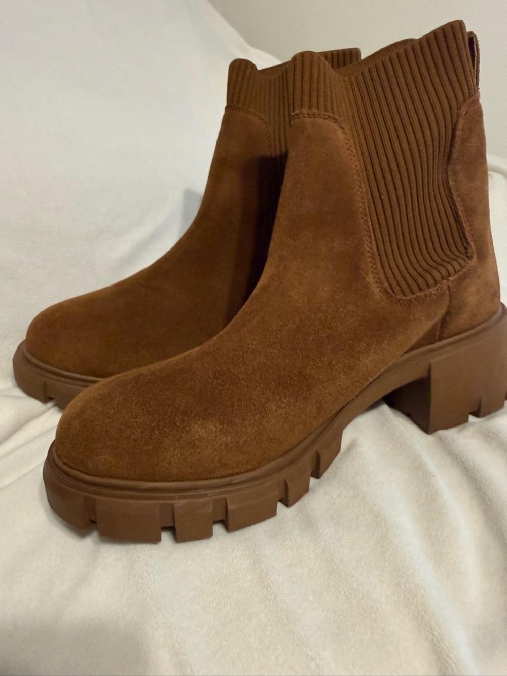 Steve Madden Women's Hayle Platform Suede Chelsea Boot Chestnut Size 8 - Picture 4 of 5
